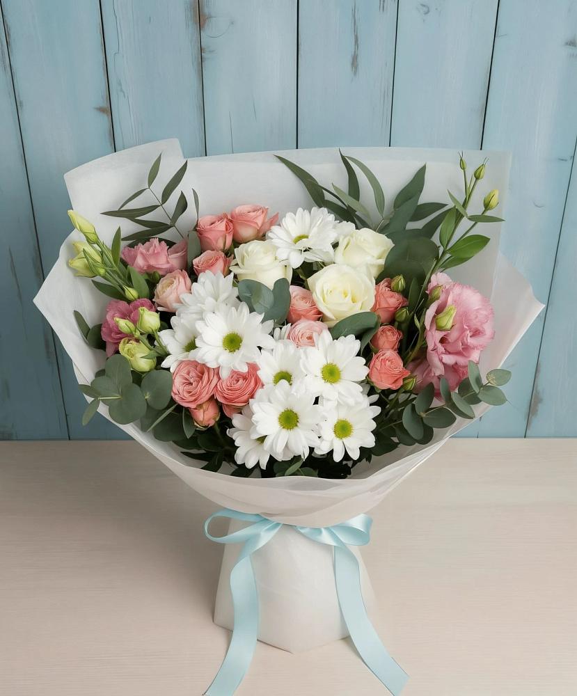 Букет цветов из: Розы, Лизиантусы и Хризантемы в Красково