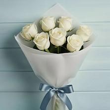 Букет 7 Белых роз Эдлесс Лав в Красково
