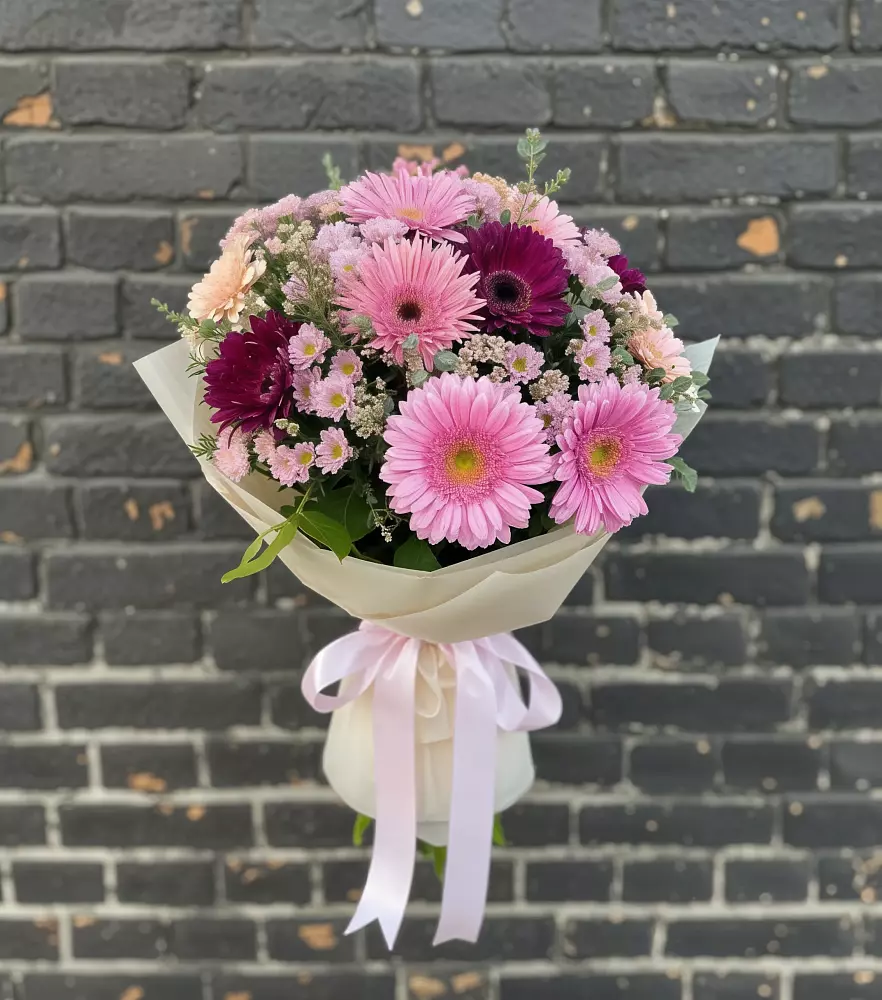 Букет цветов из: Герберы и Хризантемы в Красково