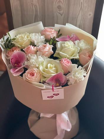 Букет цветов из: Орхидеи, Розы и Гвоздики в Красково