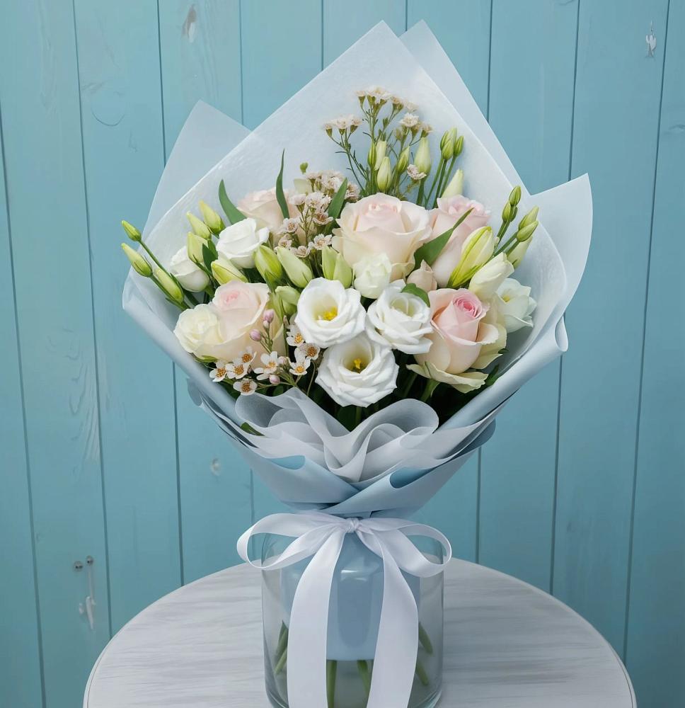 Букет цветов из: Розы и Лизиантусы в Красково