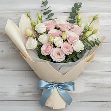 Букет цветов из:  Лизиантусы в Красково