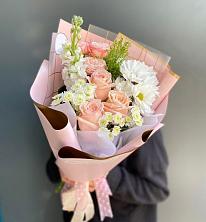 Букет цветов из:  Хризантемы и Розы в Красково