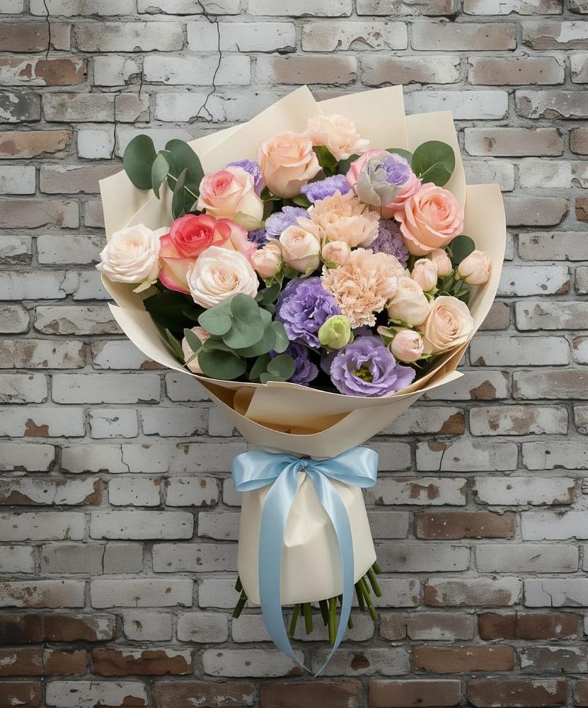 Букет цветов из: Розы, Лизиантусы и Гвоздики в Красково