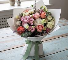 Букет цветов из:  Розы, Лизиантусы и Гвоздики в Красково