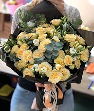 Букет цветов из:  Розы и Лизиантусы в Красково