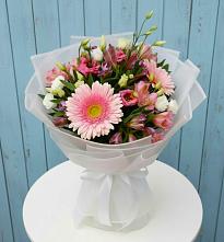 Букет цветов из:  Герберы, Альстромерии и Лизиантусы в Красково