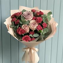 Букет цветов из:  Гвоздики и Розы в Красково