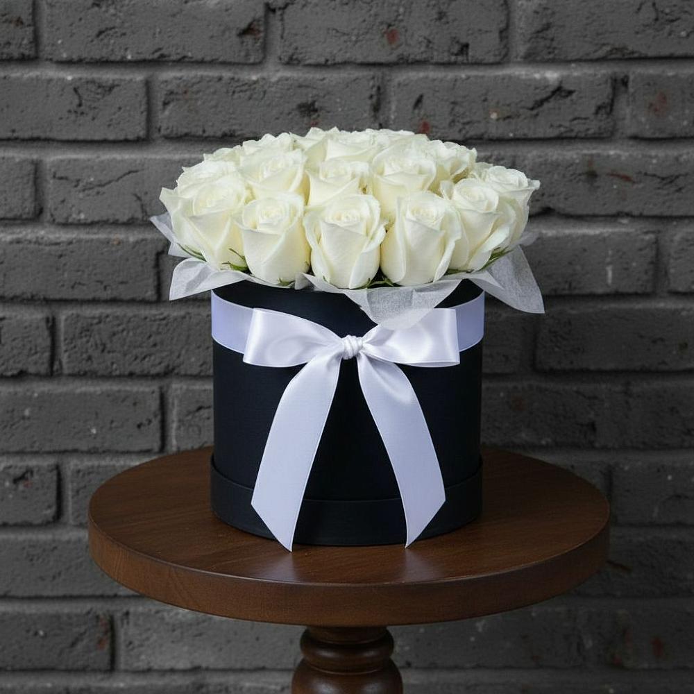 Цветочная композиция из Розы в шляпной коробке в Красково