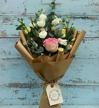 Букет цветов из:  Розы и Лизиантусы в Красково
