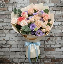 Букет цветов из:  Розы, Лизиантусы и Гвоздики в Красково